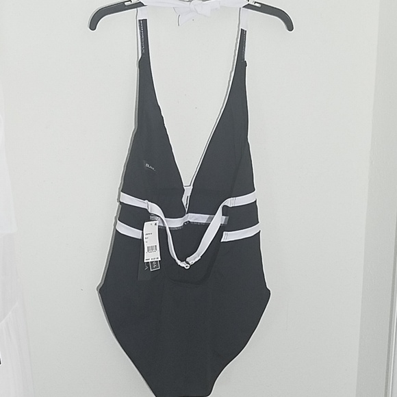 🆕 La Blanca Plus Modern Muse Plunge One Piece - Picture 5 of 7